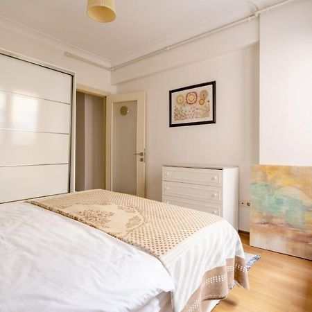 Апартаменты Cozy Flat Near Nisantasi And Trendy Attractions Стамбул Экстерьер фото